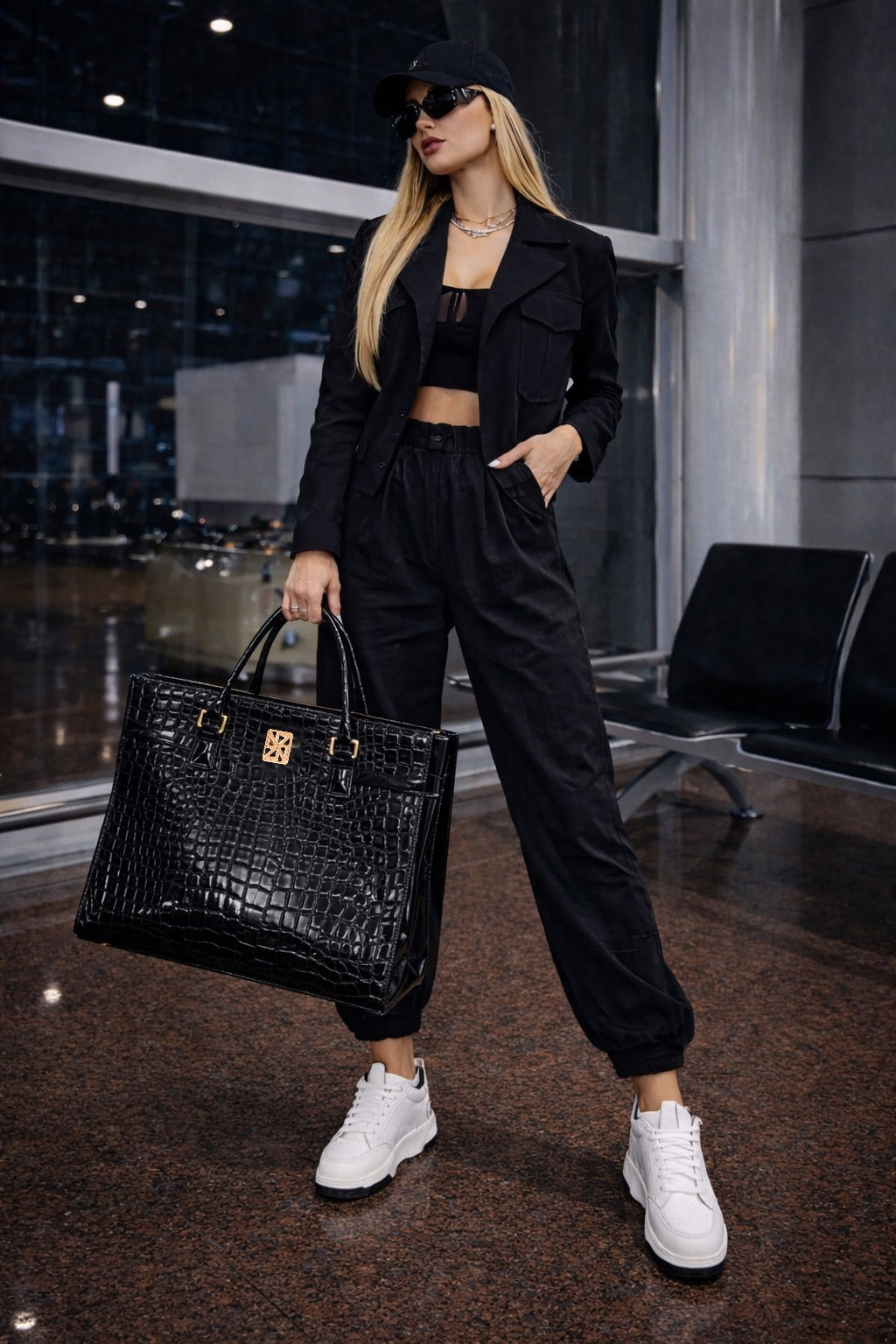 NANZ Majesté Maxi Tote Handbag - Black