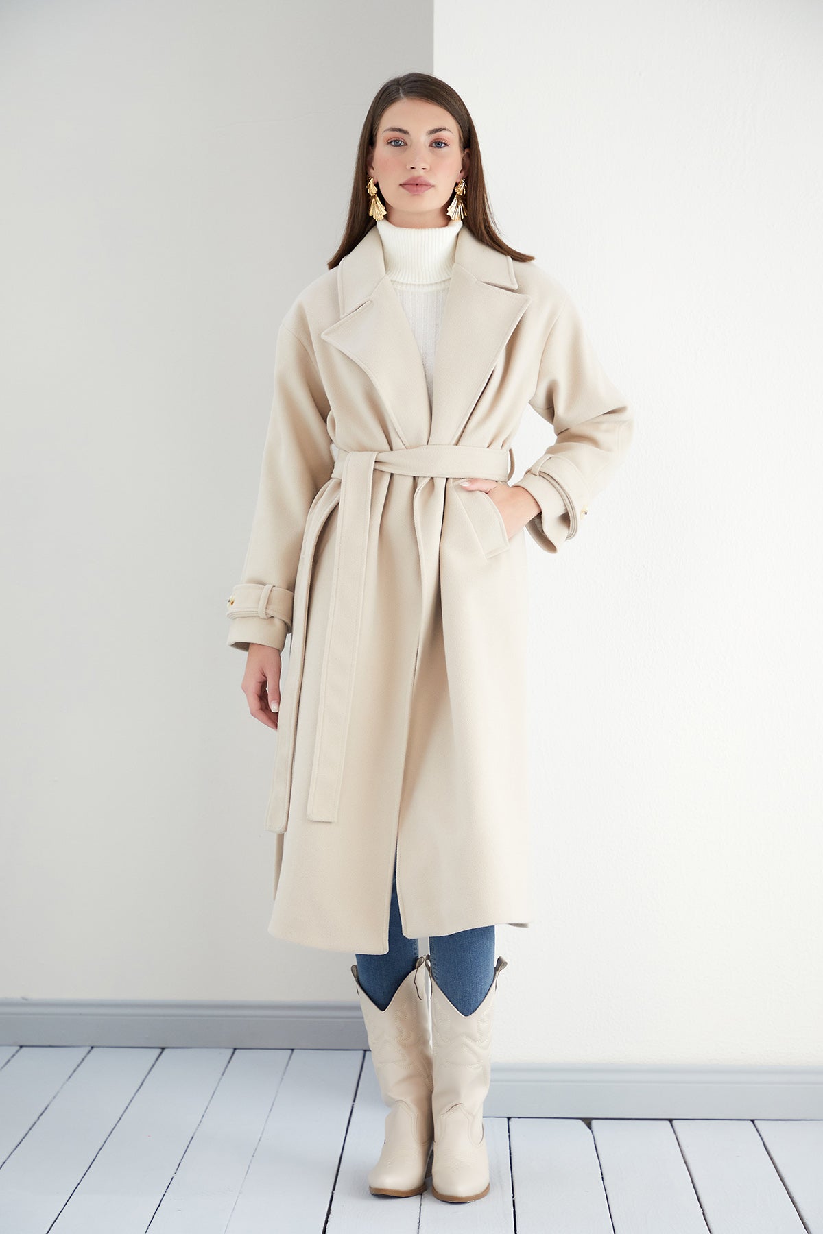 WRAP TRENCH STYLE MIDI WOOL COAT IN CAMEL WHITE COLOUR - Wollen Midi Jas in Camel Witte Trenchcoat Stijl