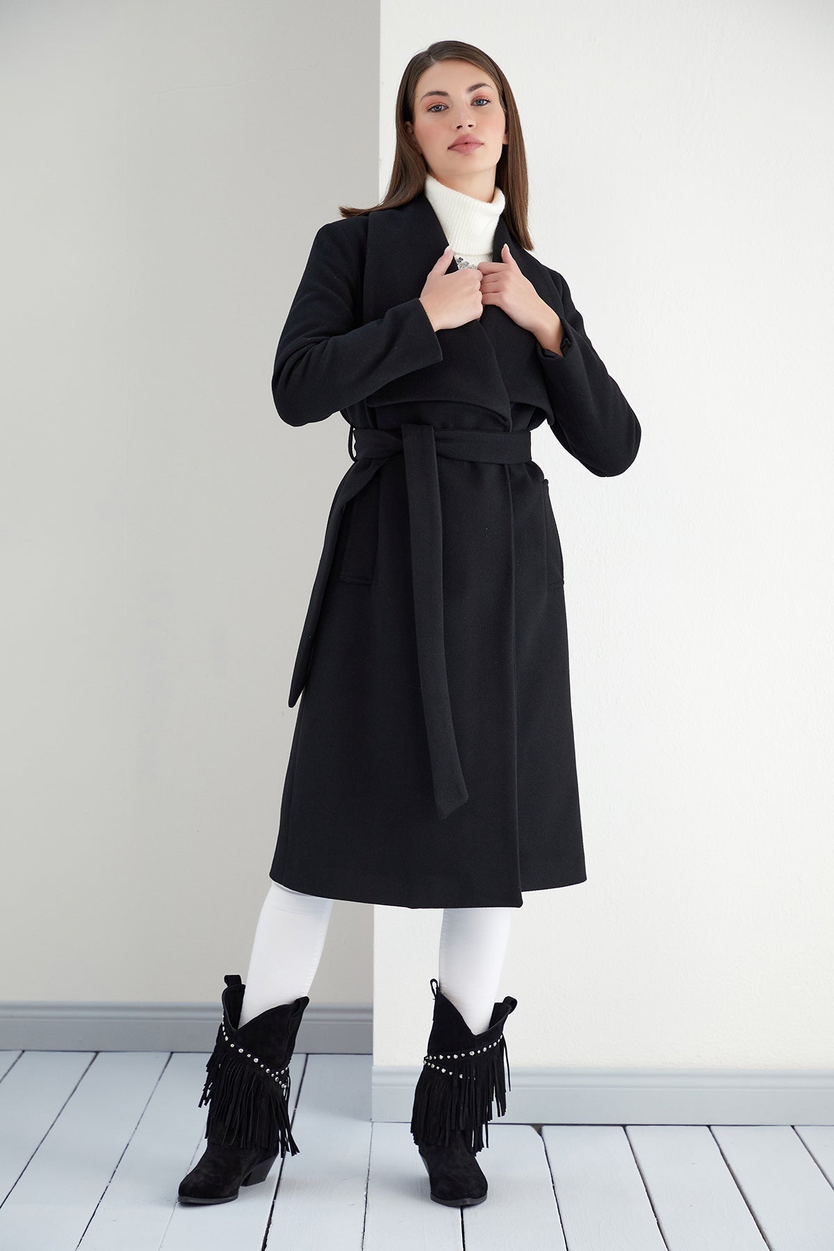 WIDE COLLAR WRAP MIDI COAT IN BLACK - Wollen Jas  in Zwart