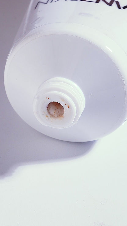Nanzskin Radiance Enzyme Facial Scrub