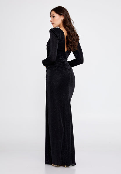 Robe de soirée noire régulière à manches longues et colonne en tulle