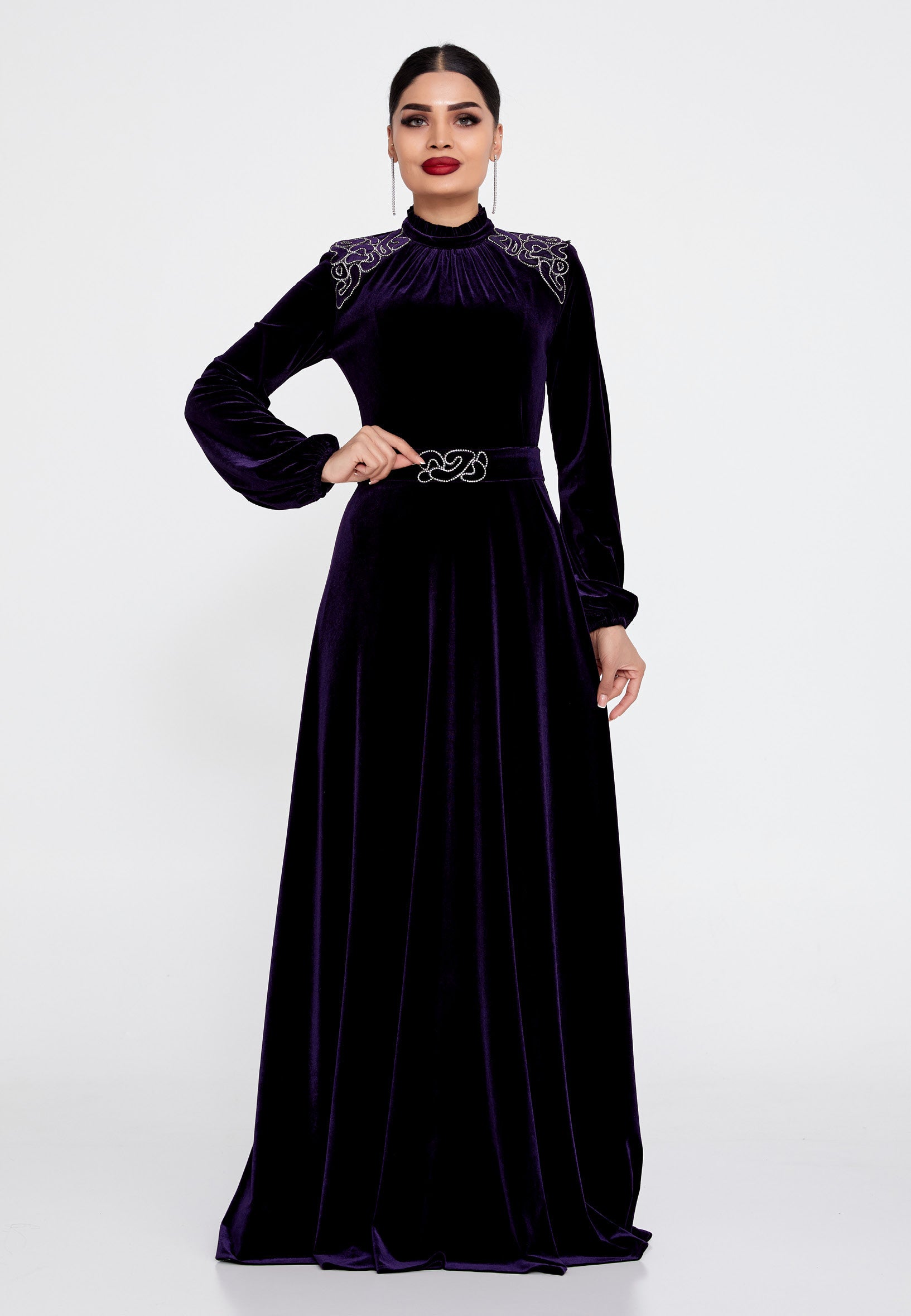 Robe de soirée violette régulière à manches longues et colonne en velours